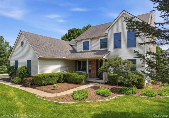 Photo 3 of Single family home for sale at 1480 Peppergrove Dr, Brighton, MI 48116 | MLS# 20261053924 | Listing updated on 2026-09-05
