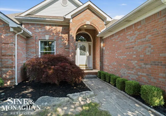 Photo 3 of Single family home for sale at 1001 S River Pointe Ln, Saint Clair, MI 48079 | MLS# 58050214763 | Listing updated on 2026-08-21