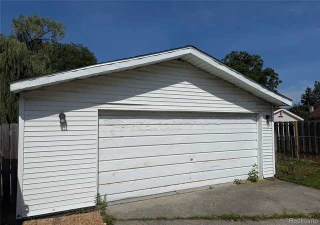 2nd image of 25453 Pine View Ave, Warren, MI 48091 | MLS# 20261053931
