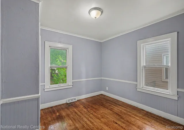 Photo 3 of Single family home for sale at 1981 Roslyn Rd, Grosse Pointe Woods, MI 48236 | MLS# 20261053934 | Listing updated on 2026-09-16