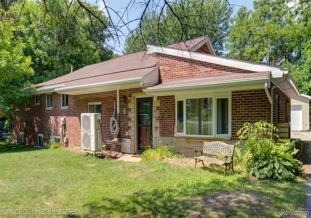 1st image of 4195 Williamson Rd, Saginaw, MI 48601 | MLS# 20261053933