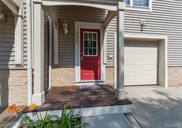 Listing Photo 2 - Condo for sale in building located at 2154 Pennsylvania Ln, Ann Arbor, MI 48103