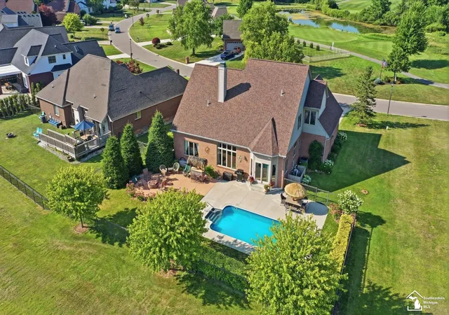 4th image of 1010 Saint James Park, Monroe, MI 48161 | MLS# 57050214780
