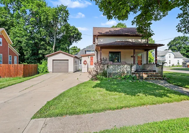 Photo 1 of Single family home for sale at 302 Exchange St, Marshall, MI 49068 | MLS# 64026035769 | Listing updated on 2026-09-14
