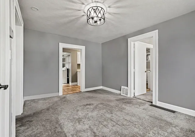 Photo 3 of Single family home for sale at 302 Exchange St, Marshall, MI 49068 | MLS# 64026035769 | Listing updated on 2026-09-14