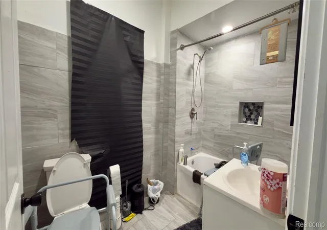 Photo 4 of Single family home for sale at 5120 Belvidere St, Detroit, MI 48213 | MLS# 20261053982 | Listing updated on 2026-08-04
