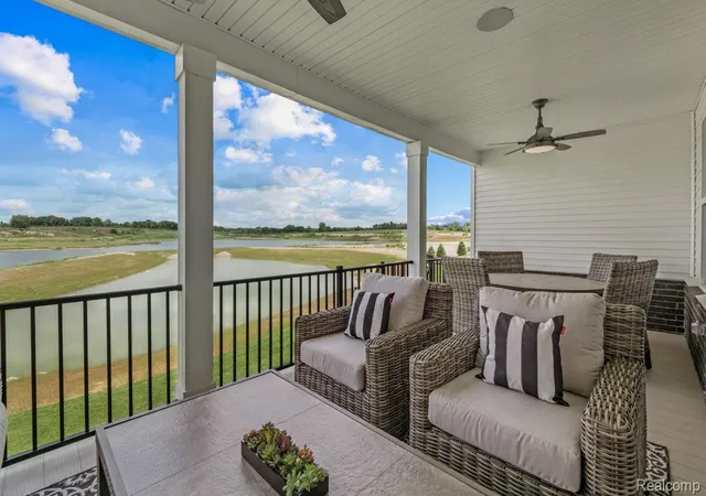 Listing Photo 5 - Condo for sale in building located at 3968 Bay Ter, Milford, MI 48381
