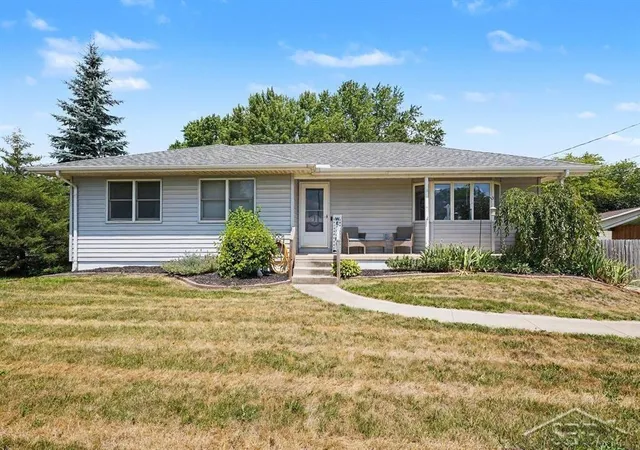 1st image of 423 Glidden Rd, Beaverton, MI 48612 | MLS# 61050214801