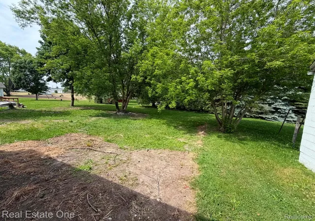 Photo 2 of Single family home for sale at 3585 Marcus St, Deckerville, MI 48427 | MLS# 20261054006 | Listing updated on 2026-08-19