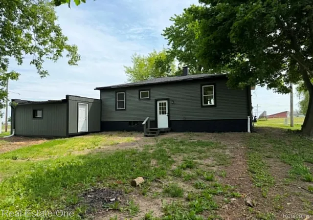 Photo 3 of Single family home for sale at 3585 Marcus St, Deckerville, MI 48427 | MLS# 20261054006 | Listing updated on 2026-08-19