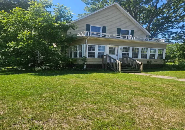 2nd image of 420 E Cedar St, Standish, MI 48658 | MLS# 60050214807