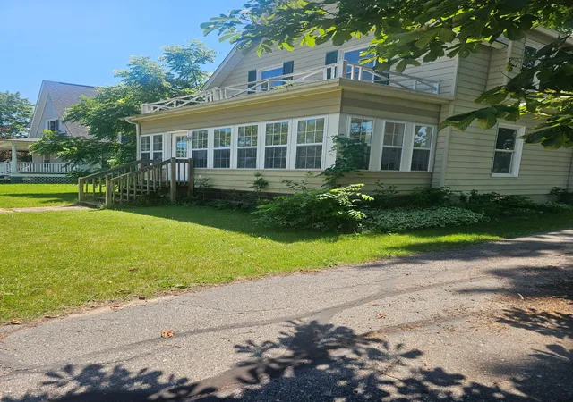 3rd image of 420 E Cedar St, Standish, MI 48658 | MLS# 60050214807