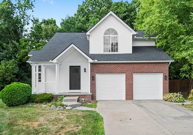 2nd image of 4429 Meadowlane Ct, Burton, MI 48519 | MLS# 20261054018