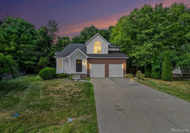 Photo 3 of Single family home for sale at 4429 Meadowlane Ct, Burton, MI 48519 | MLS# 20261054018 | Listing updated on 2026-09-10