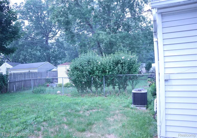 Photo 3 of Single family home for sale at 34861 John St, Wayne, MI 48184 | MLS# 20261054027 | Listing updated on 2026-08-25