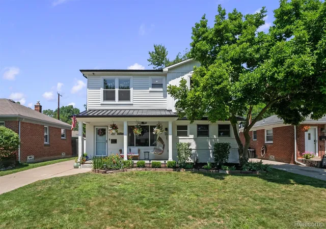 2nd image of 502 W Sunnybrook Dr, Royal Oak, MI 48073 | MLS# 20261054033