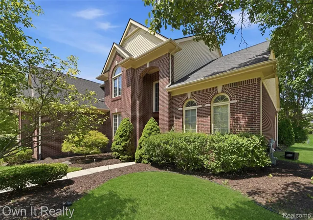 5th image of 48280 Gladstone Rd, Canton, MI 48188 | MLS# 20261054037