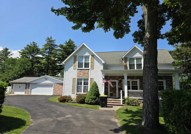 Photo 1 of Single family home for sale at 702 W Washington, East Tawas, MI 48730 | MLS# 77080071033 | Listing updated on 2026-09-17