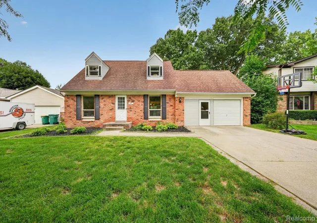 Photo 3 of Single family home for sale at 891 Devonshire Blvd, Brighton, MI 48116 | MLS# 20261054042 | Listing updated on 2026-10-24