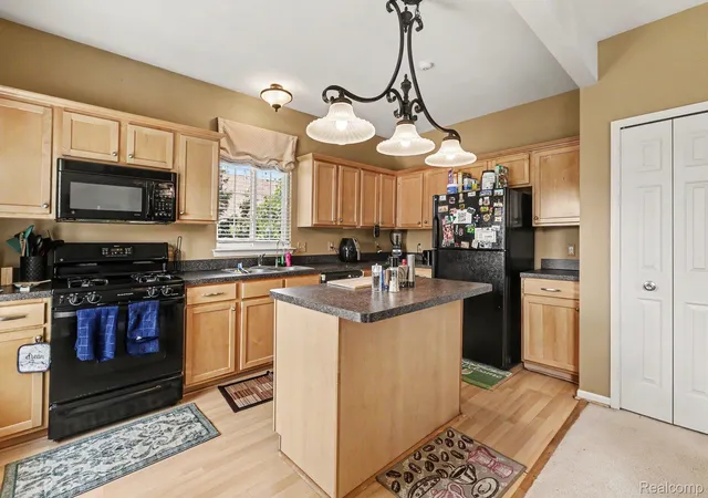 2nd image of 40489 Bay Harbor Ln, Canton, MI 48188 | MLS# 20261054047