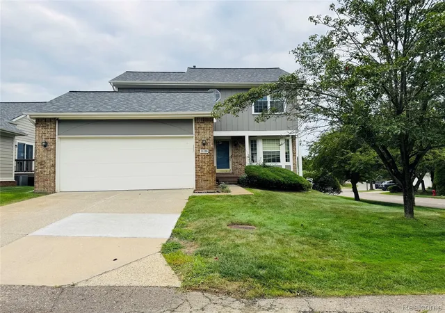 Photo 2 of Condo for sale at 31199 Columbia Dr, Novi, MI 48377 | MLS# 20261054049 | Listing updated on 2026-09-14