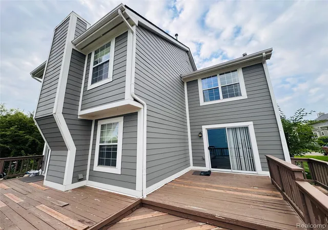 Photo 4 of Condo for sale at 31199 Columbia Dr, Novi, MI 48377 | MLS# 20261054049 | Listing updated on 2026-09-14
