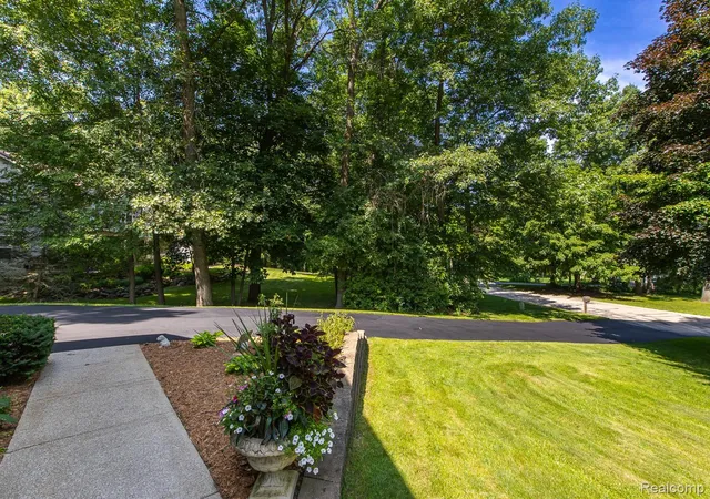 5th image of 4430 Sedona Dr, Clarkston, MI 48348 | MLS# 20261054065