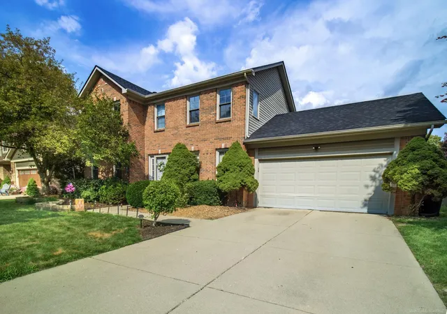 Photo 2 of Single family home for sale at 7584 Maple Dr, Westland, MI 48185 | MLS# 58050214833 | Listing updated on 2026-07-23