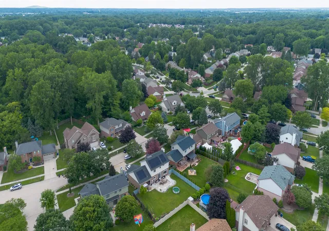 Photo 4 of Single family home for sale at 7584 Maple Dr, Westland, MI 48185 | MLS# 58050214833 | Listing updated on 2026-07-23