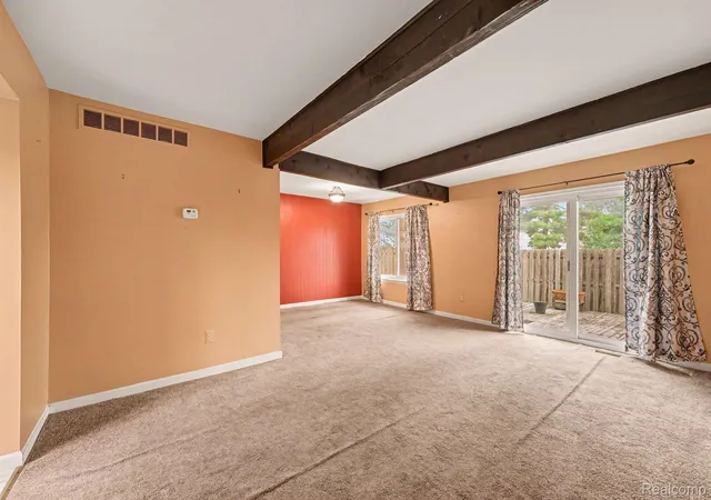 Listing Photo 3 - Condo for sale in building located at 37491 Charter Oaks Blvd, Clinton Township, MI 48036