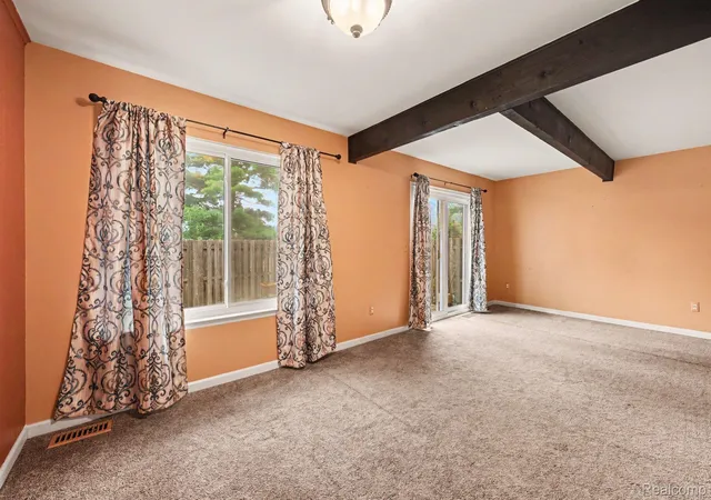 Listing Photo 4 - Condo for sale in building located at 37491 Charter Oaks Blvd, Clinton Township, MI 48036
