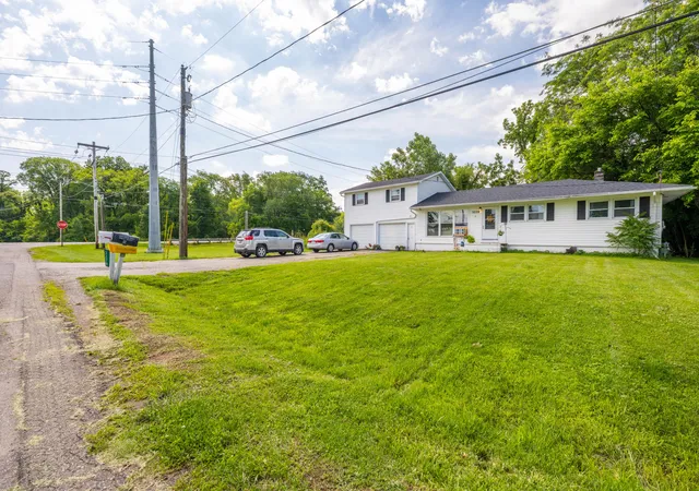 Photo 2 of Multi family home for sale at 3278 Willo Dr, Berrien Springs, MI 49103 | MLS# 69026035830 | Listing updated on 2026-07-14