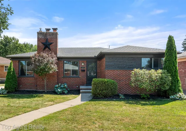 Photo 1 of Sale Pending at 21541 Pallister St, Saint Clair Shores, MI 48080 | MLS# 20261054098 | Listing updated on 2026-08-19