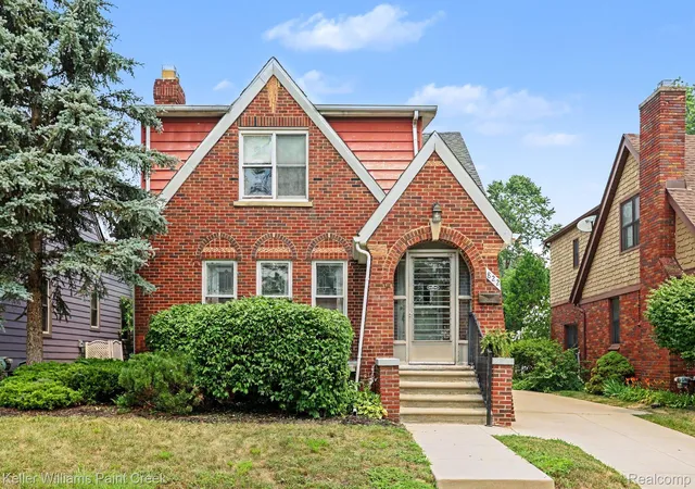 Photo 3 of Single family home for sale at 822 W Breckenridge St, Ferndale, MI 48220 | MLS# 20261054109 | Listing updated on 2026-08-29