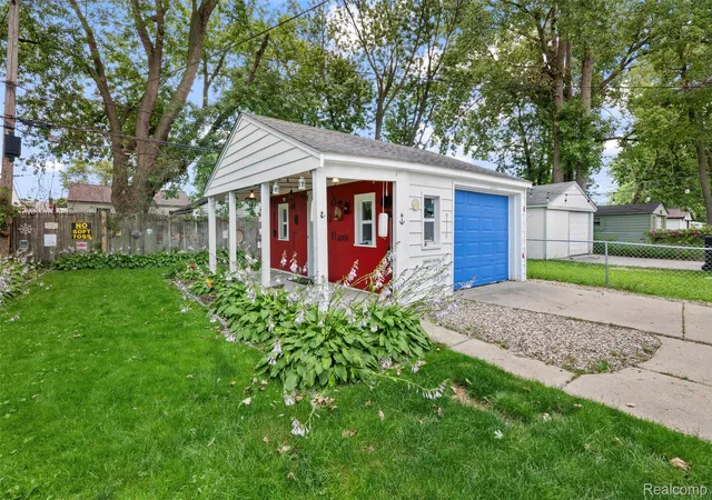 2nd image of 536 E Barrett Ave, Madison Heights, MI 48071 | MLS# 20261054108