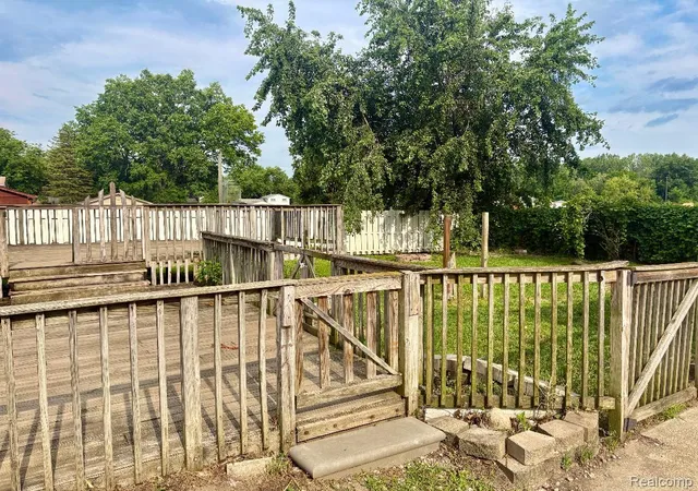 Photo 3 of Single family home for sale at 22725 Armstrong Ave, Brownstown, MI 48193 | MLS# 20261054118 | Listing updated on 2026-08-29