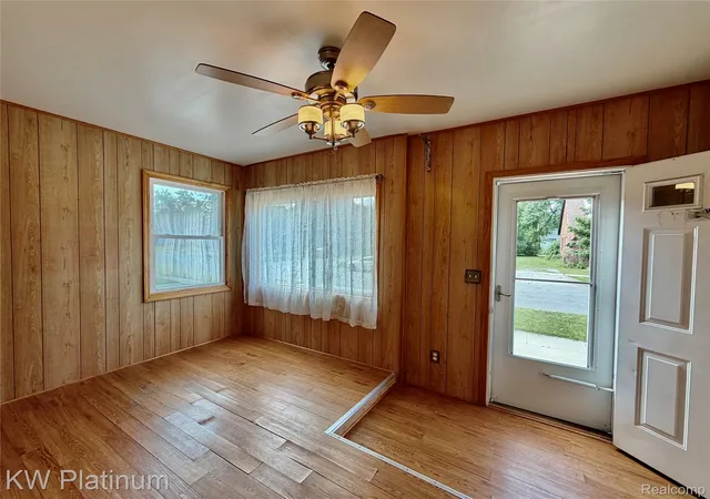 Photo 1 of Sale Pending at 1111 Minnie St, Port Huron, MI 48060 | MLS# 20261054121 | Listing updated on 2026-08-10