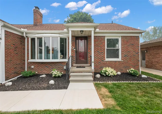 5th image of 22510 Ardmore Park Dr, Saint Clair Shores, MI 48081 | MLS# 20261054136