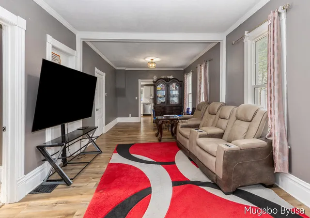 Photo 3 of Single family home for sale at 960 Temple St SE, Grand Rapids, MI 49507 | MLS# 65026035856 | Listing updated on 2026-10-02