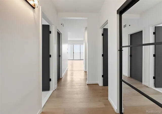 Photo 3 of Condo for sale at 432 S Washington Ave #1404, Royal Oak, MI 48067 | MLS# 20261054147 | Listing updated on 2026-09-17