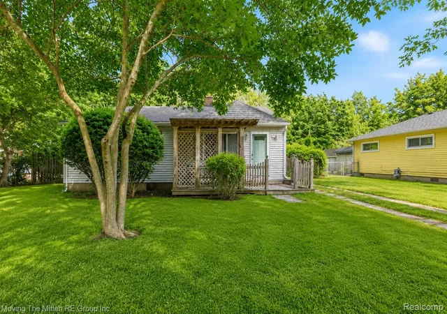 Photo 2 of Single family home for sale at 21847 Fenster St, Belleville, MI 48111 | MLS# 20261054150 | Listing updated on 2026-09-09