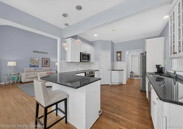Photo 4 of Single family home for sale at 2915 Allison Ln, Highland, MI 48357 | MLS# 20261054151 | Listing updated on 2026-08-17