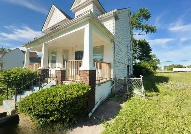 Photo 2 of Single family home for sale at 5469 Seneca St, Detroit, MI 48213 | MLS# 20261054158 | Listing updated on 2026-08-21