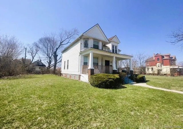 Photo 3 of Single family home for sale at 5469 Seneca St, Detroit, MI 48213 | MLS# 20261054158 | Listing updated on 2026-08-21