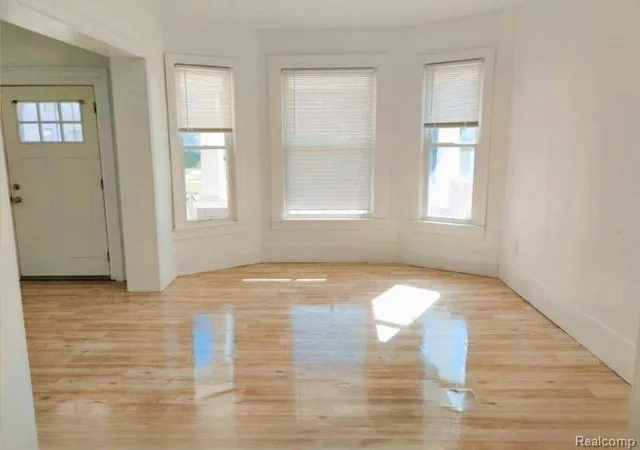 Photo 3 of Single family home for sale at 5469 Seneca St, Detroit, MI 48213 | MLS# 20261054158 | Listing updated on 2026-08-21