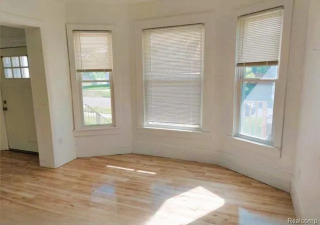 Photo 4 of Single family home for sale at 5469 Seneca St, Detroit, MI 48213 | MLS# 20261054158 | Listing updated on 2026-08-21