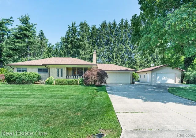 Photo 1 of Single family home for sale at 5055 Eastbrook Ct, Shelby Township, MI 48316 | MLS# 20261054163 | Listing updated on 2026-09-08