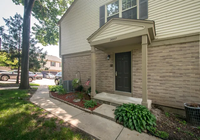 1st image of 3007 Forest Creek Ct, Ann Arbor, MI 48108 | MLS# 81026035871