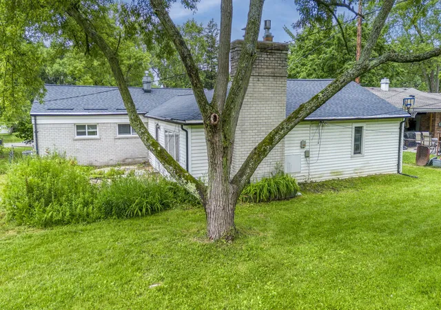 Photo 3 of Single family home for sale at 3168 Herbell Dr, Waterford, MI 48328 | MLS# 81026035873 | Listing updated on 2026-07-17