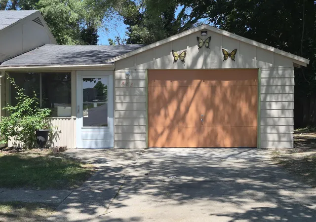 Photo 2 of Single family home for sale at 885 Barnum St Sw, Wyoming, MI 49509 | MLS# 65026035878 | Listing updated on 2026-08-28